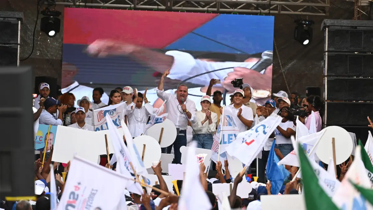 Alexis Victoria cierra campaña en María Trinidad Sánchez