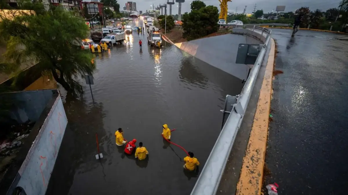 Tormenta Alberto deja lluvias torrenciales en su avance sobre el noreste de México