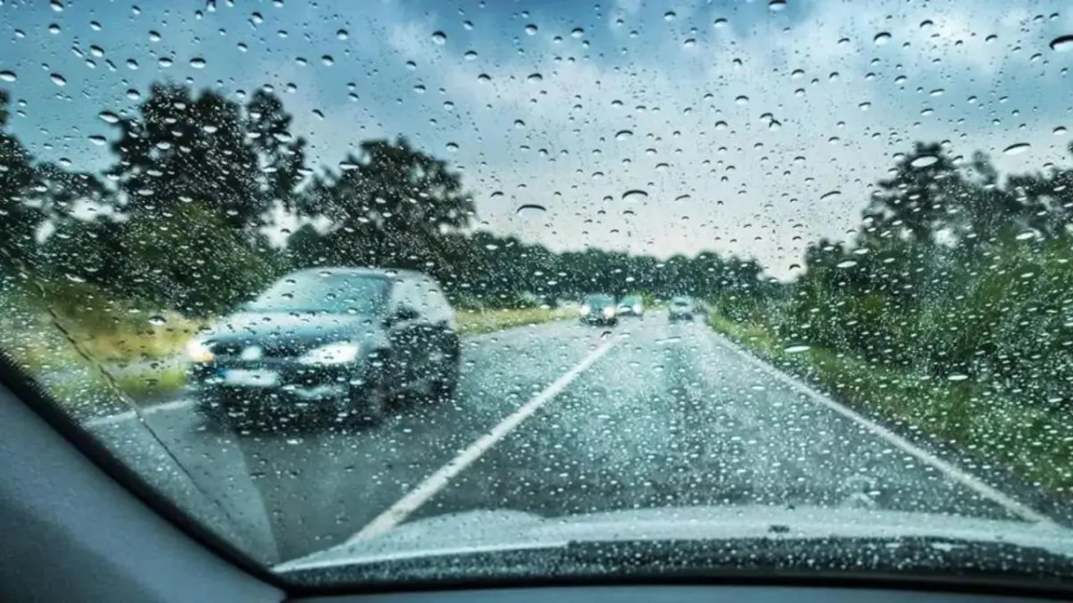 Pronostican aguaceros con tronadas y ráfagas de viento para el interior