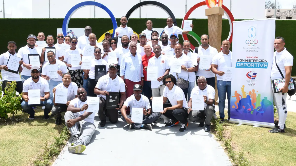 COD entrega certificados a entrenadores y dirigentes de Fedoclubes