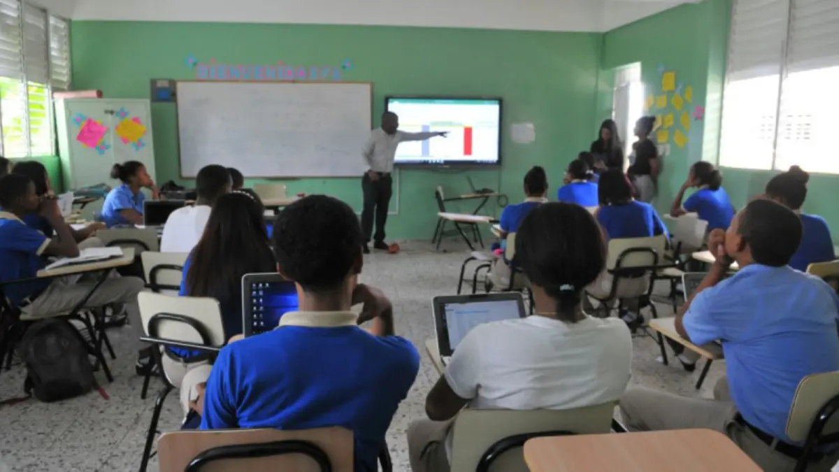 Padres de estudiantes temen no poder inscribir a sus hijos