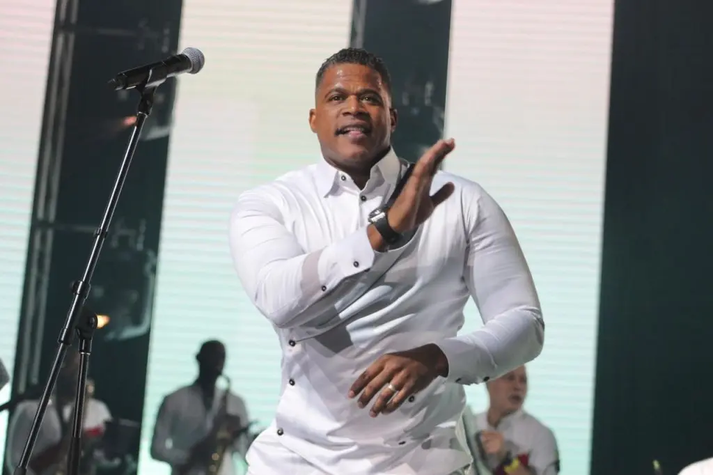 Jandy Ventura dice Alcaldía DN repone hierros robados a tumba de su padre