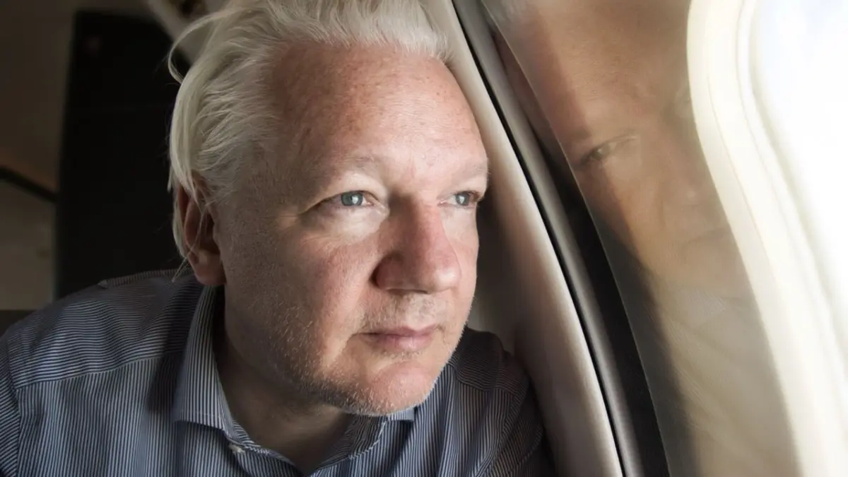 Assange sale de prisión 14 años después de la filtración de documentos del Pentágono