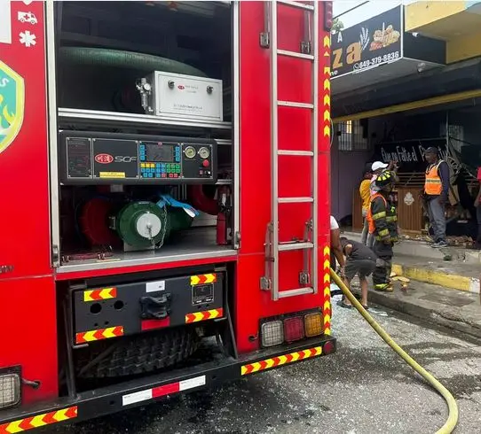 En estado crítico y con pronóstico reservado se encuentra joven que resultó con quemaduras en explosión en La Vega