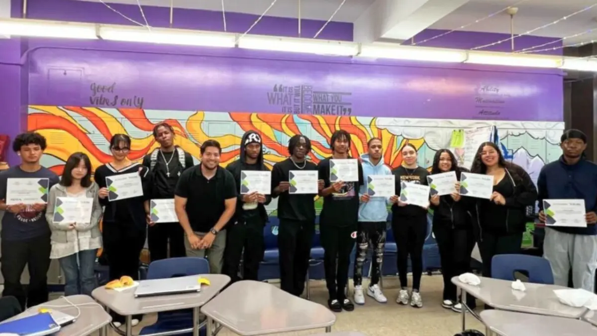 Presentan primeros resultados de formación estudiantil en inteligencia artificial