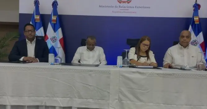 Inicia licitación de libretas de pasaportes electrónicos que serán emitidos en el 2025