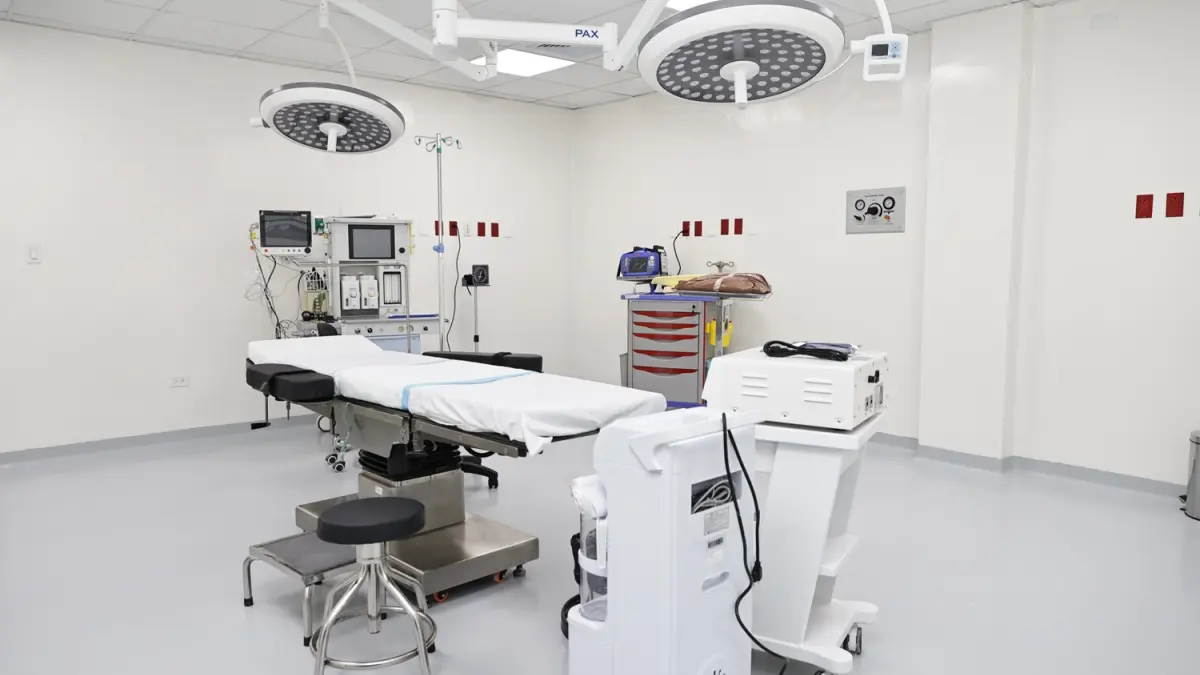 Entregan al Moscoso Puello sistema de endosonografía valorado en RD$ 17.4 millones