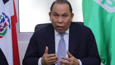 “Jardín Botánico no debe ser tocado ni con el pétalo de una rosa, es un patrimonio del país”, asegura Radhamés Jiménez