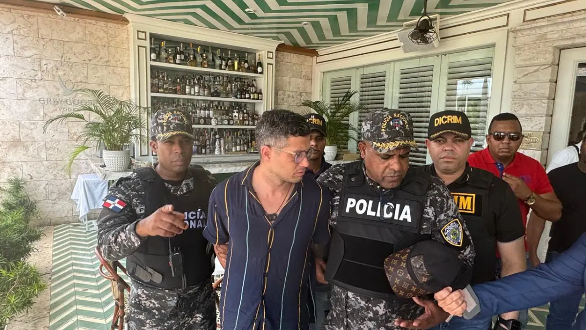 Cómo ocurrió la entrega del supuesto cabecilla de banda de asaltantes a la Policía Nacional