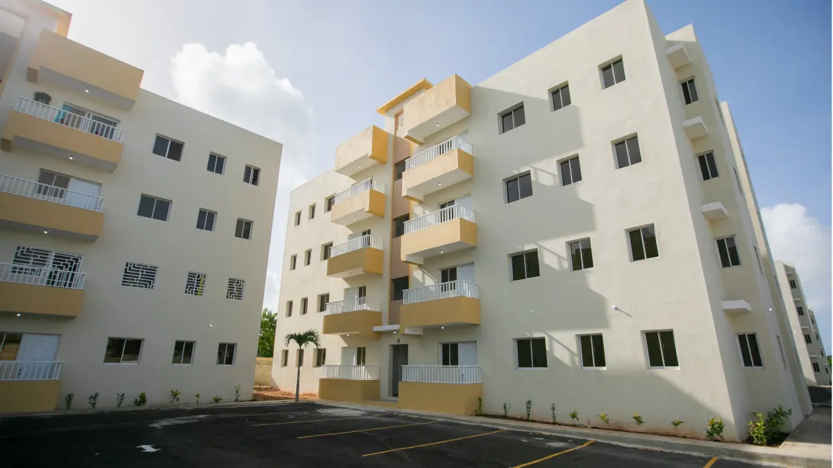 Entregan 104 apartamentos del Plan Familia Feliz en La Romana