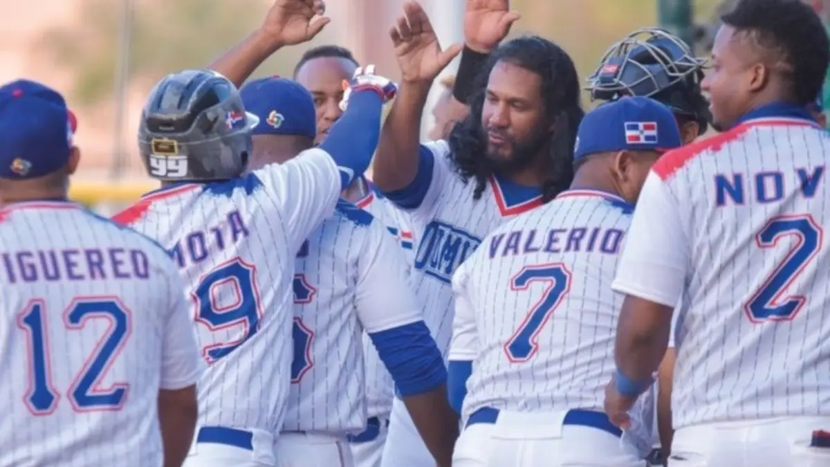 RD se coloca en la primera posición en Mundial de Softbol