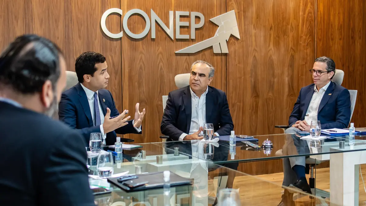 Omar Fernández y CONEP pasan balance a propuestas estratégicas de reformas