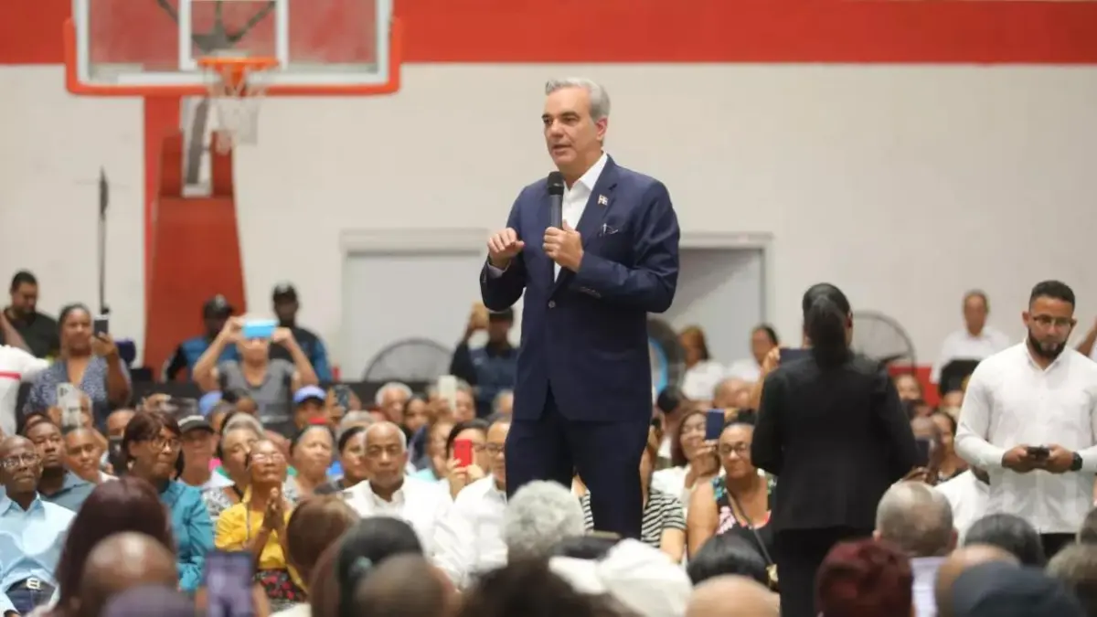 Abinader dice la pobreza se redujo un 5.3% en el primer trimestre del año