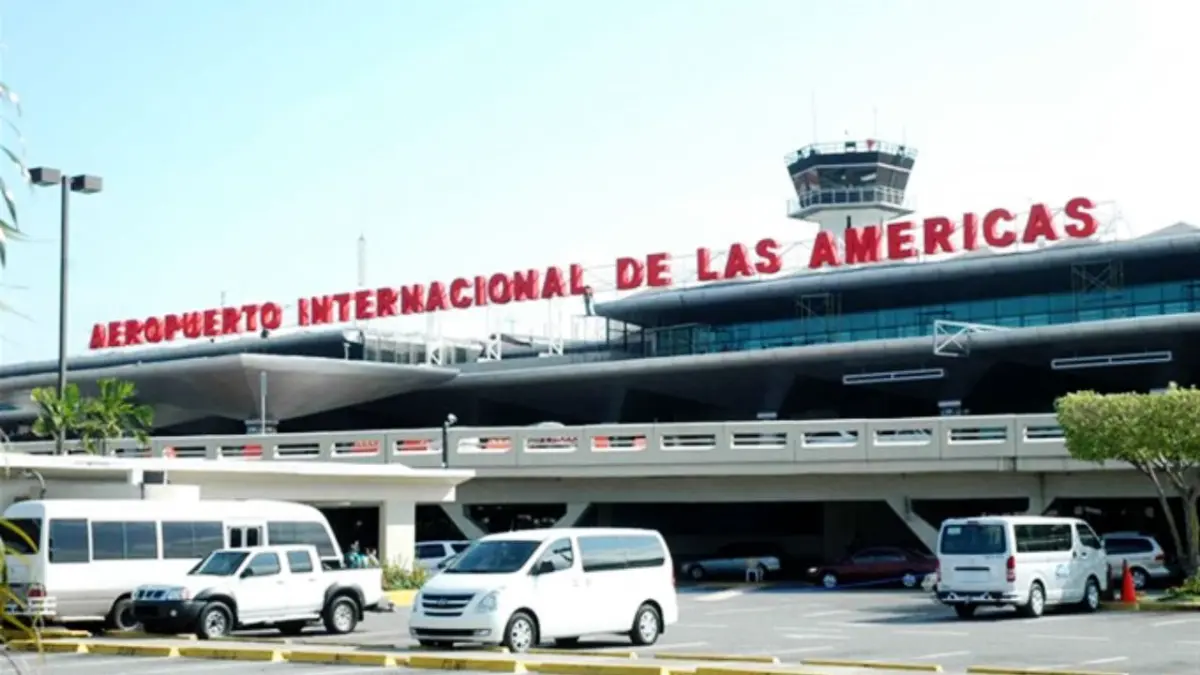 Aumenta flujo de venezolanos en último día de vuelos por suspensión de relaciones