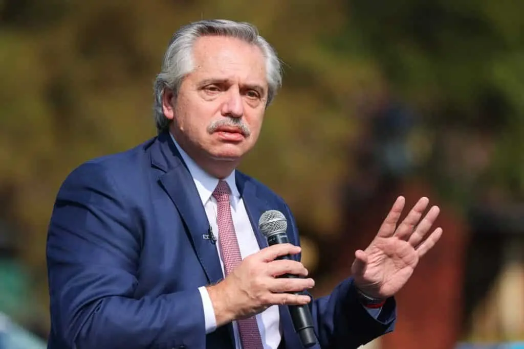 Expresidente argentino Alberto Fernández será observador en las elecciones de Venezuela