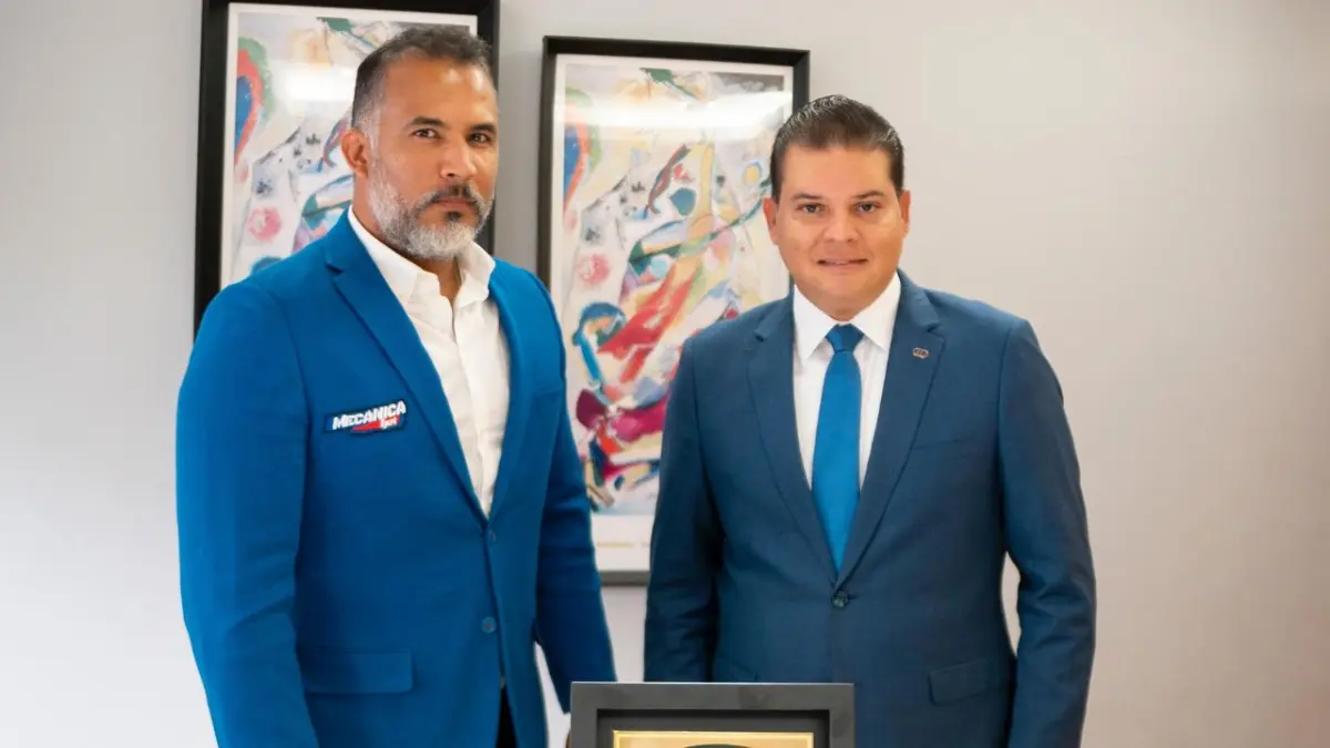 Nombran a Aquiles Ramírez como director de comunicaciones de la FDA