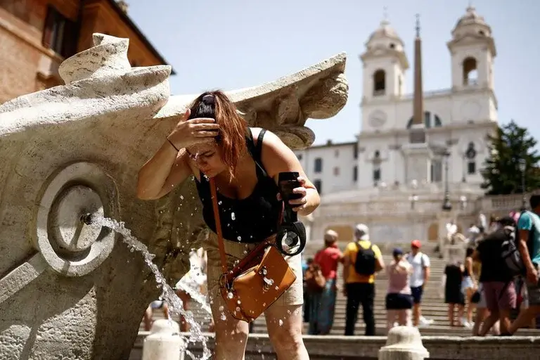 La ola de calor se intensifica en Italia con temperaturas superiores a los 40 grados