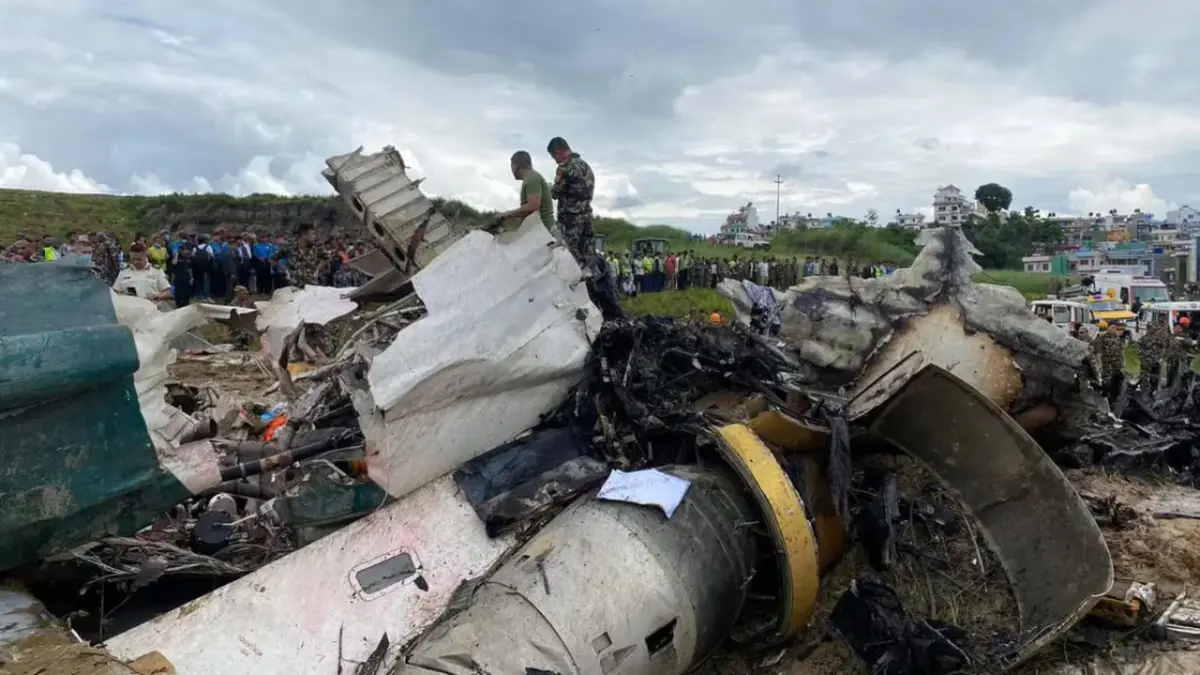 Avión se estrella en Nepal matando 18; el piloto es el único sobreviviente