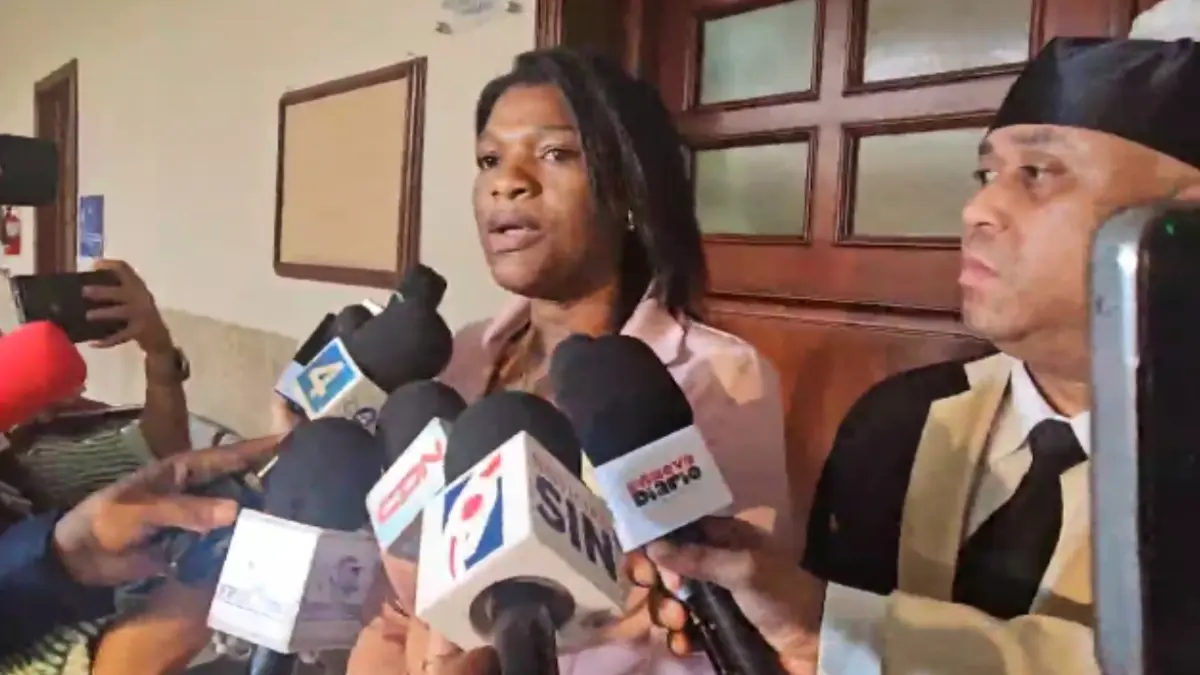 Juez ordena juicio de fondo contra Elizabeth Silverio