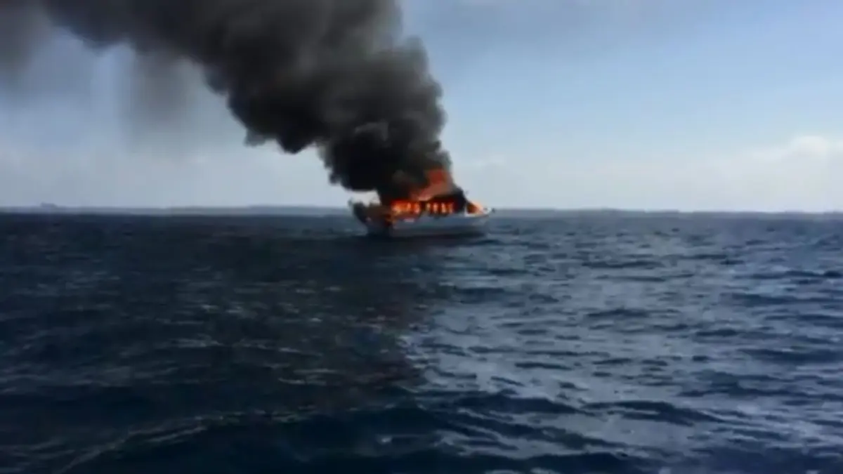 Ceremonia vudú a mar abierto provoca incendio en embarcación que transportaba haitianos