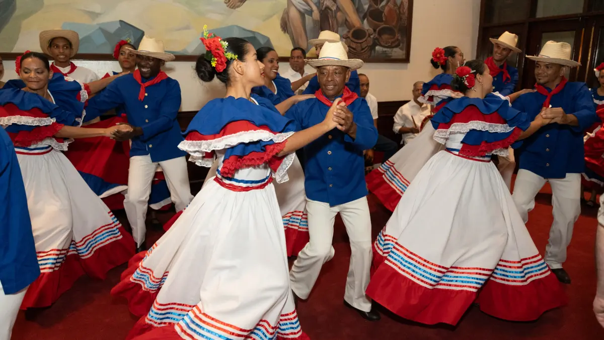 Aprueban proyecto que declara el 11 de diciembre como “Día de la bachata”