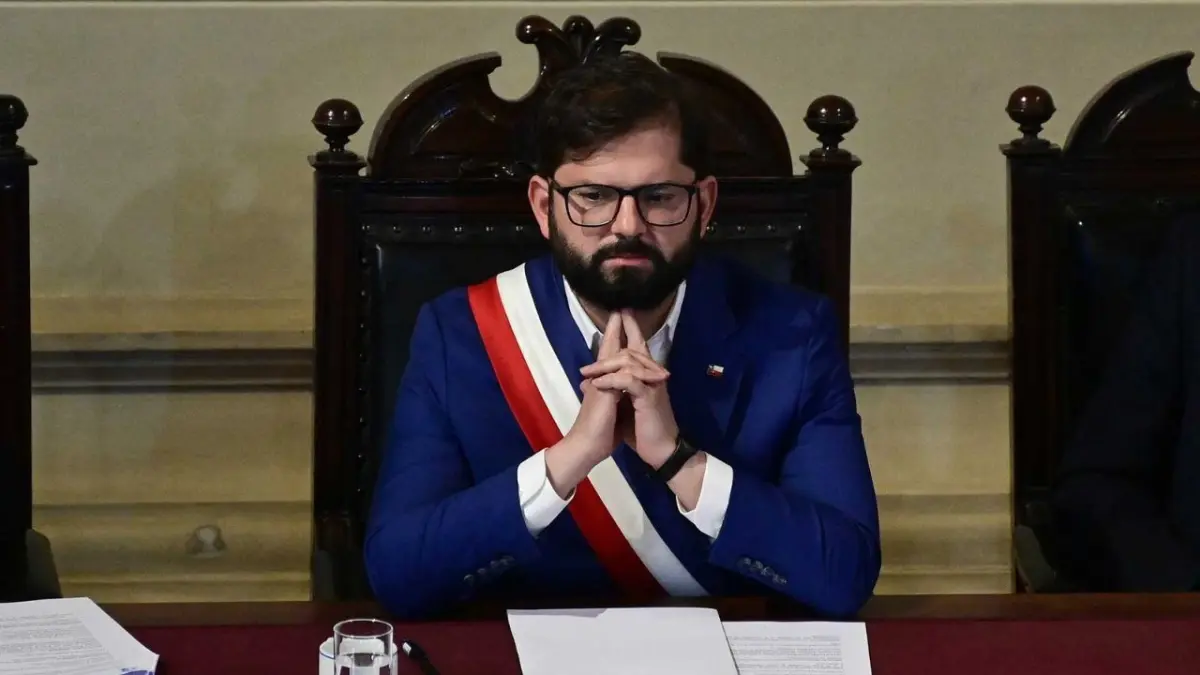 Boric no asistirá al funeral del papa y designa una delegación que representará a Chile