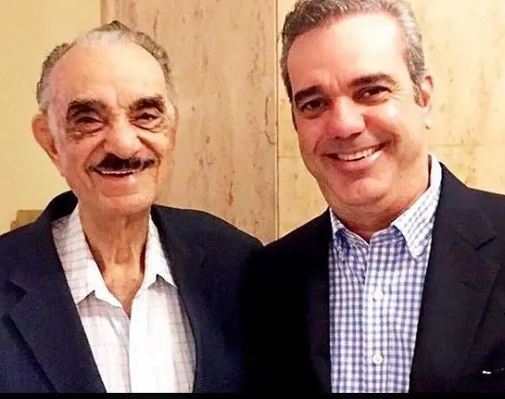 Abinader felicita padres dominicanos; recuerda con gratitud a su progenitor