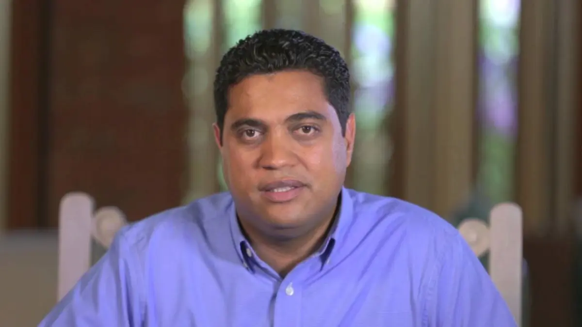 Kelvin Cruz hace llamado a Obras Públicas para que compañías contratistas culminen mercado en La Vega