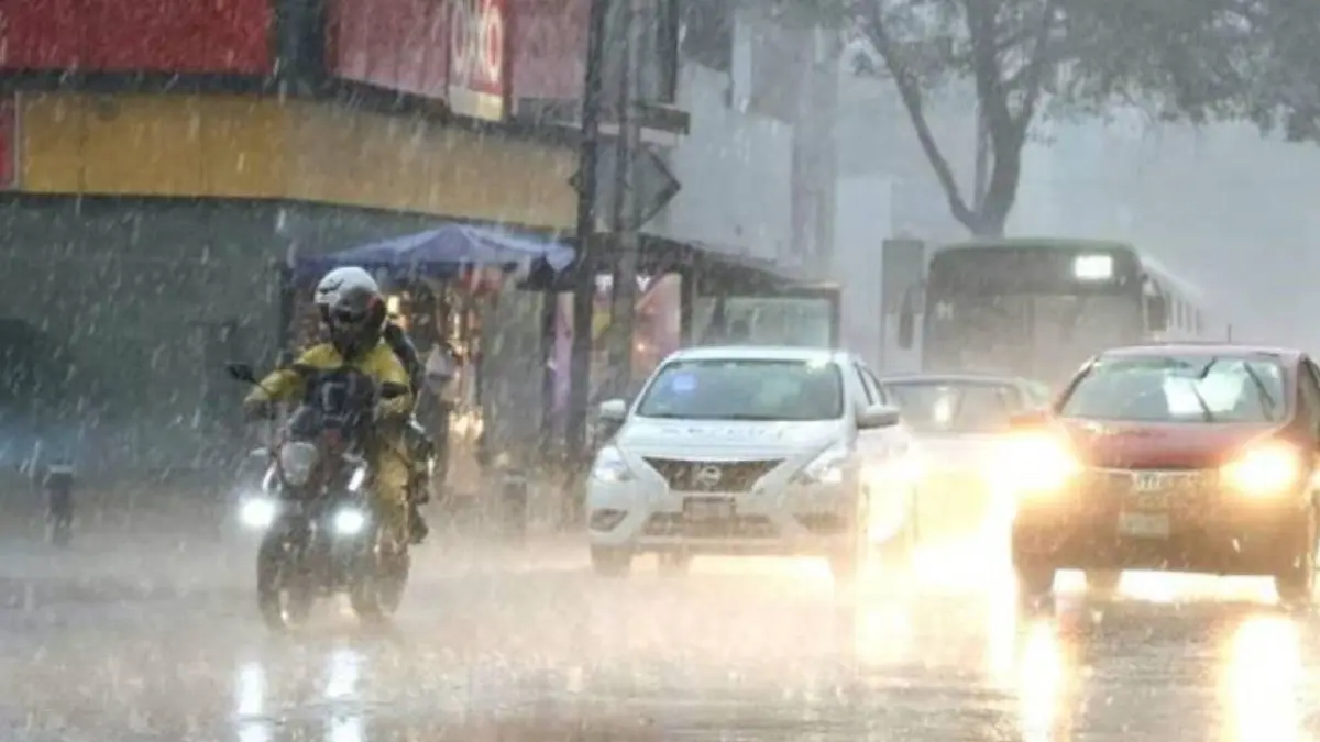 Las ondas tropicales 12 y 13 provocarán lluvias intensas en 11 estados de México