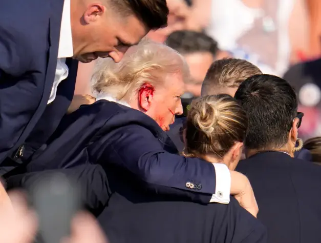 Trump confirma que bala le alcanzó en la oreja derecha y dice que lo ocurrido es increíble