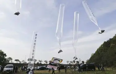 Seúl dice que Pionyang ha vuelto a enviar globos de desechos