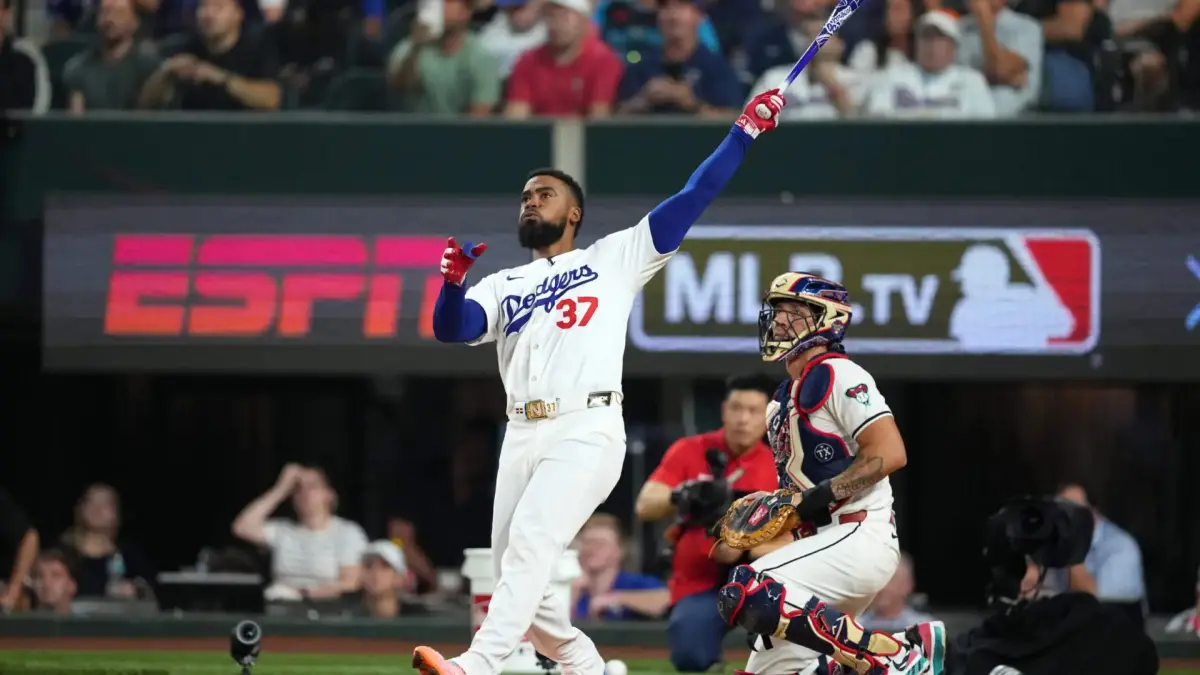 Teoscar Herandez hace historia al ganar el HR Derby