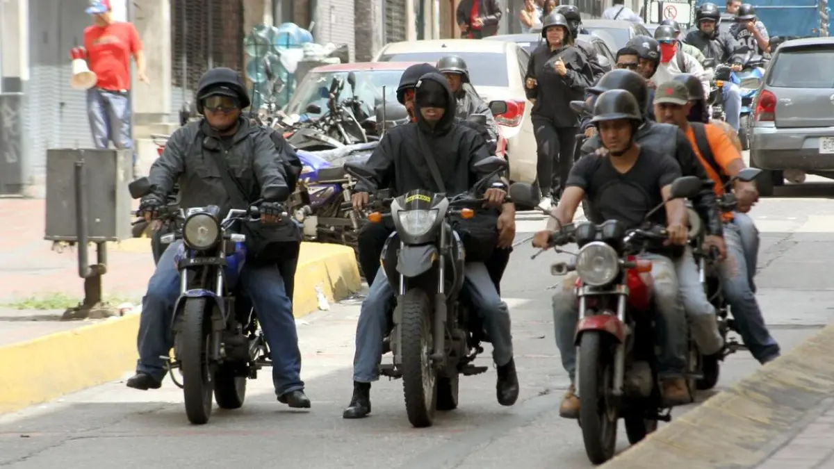 ¿Qué son los colectivos? Grupos paramilitares de apoyo al chavismo