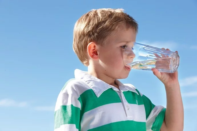 Hidratación en los niños ante altas temperaturas