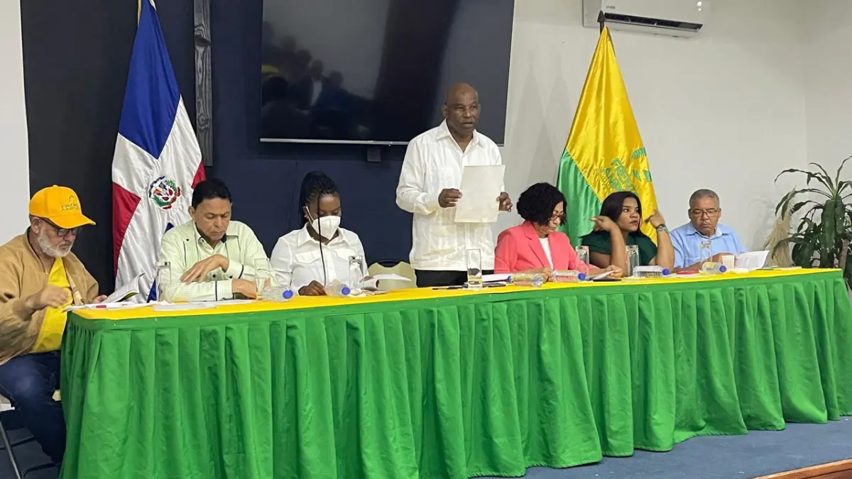 Juan Dionicio traspasa mando del FA a María Teresa y se concentra en el desarrollo del progresismo en RD