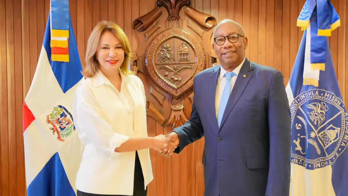 Rector UASD recibe visita de ministra de Cultura para viabilizar acuerdos de colaboración