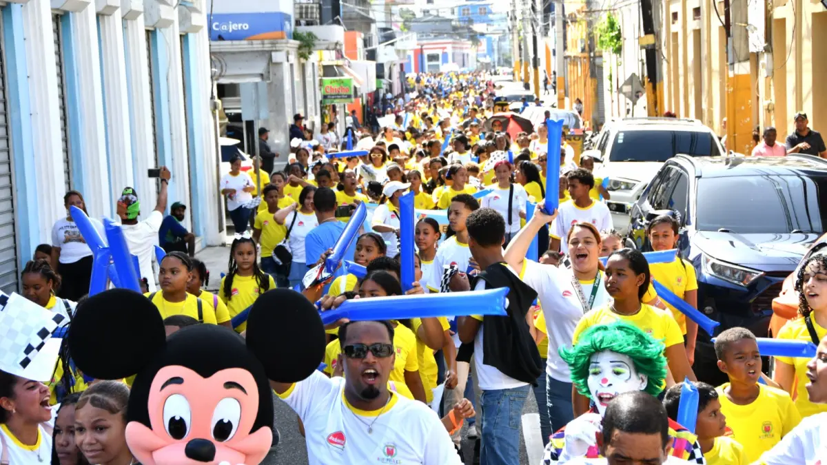 Kelvin Cruz inaugura Olimpiadas Infantiles Municipales La Vega 2024