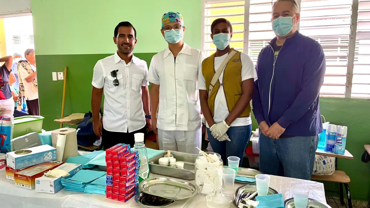 Doctor Luis Cruz realiza operativo médico en Polo Barahona