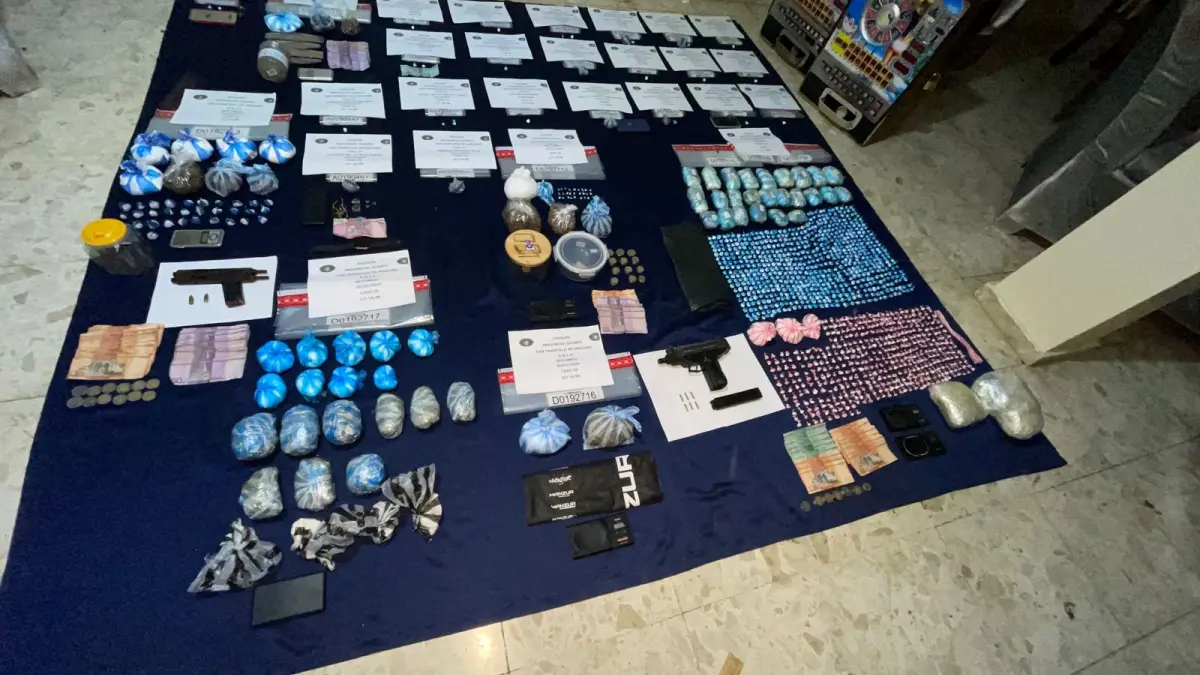 Autoridades intervienen barrios en SFM; confiscan más 10 mil gramos de drogas y arrestan 23 personas