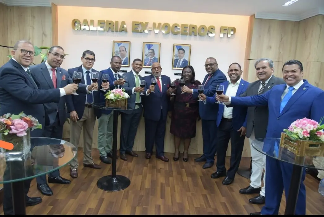 Reconocen labor de diputados de la Fuerza del Pueblo