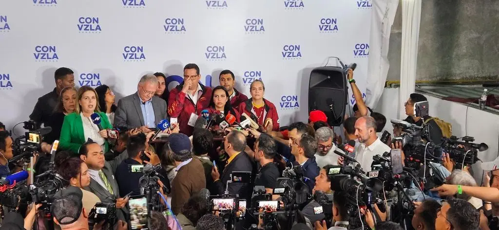 Bloque antichavista denuncia que ente electoral ha paralizado transmisión de resultados