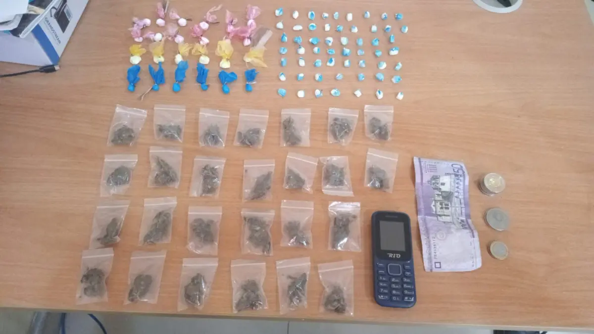 Desmantelan punto de drogas en el municipio Villa Hermosa y recuperan motocicleta