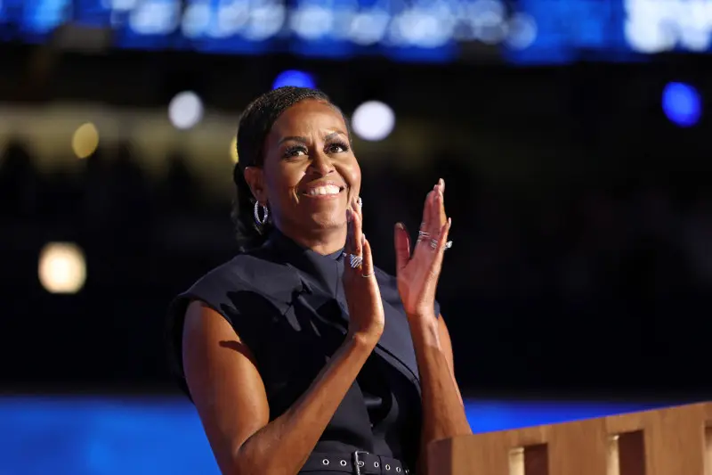 Diseñador dominicano viste a Michelle Obama para la Convención Demócrata