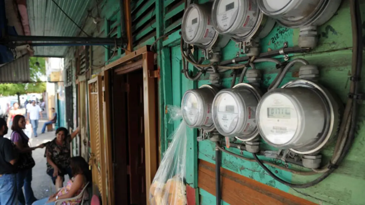 Malestar en Los Guaricanos por aumento de hasta RD$ 48 mil pesos en la factura eléctrica