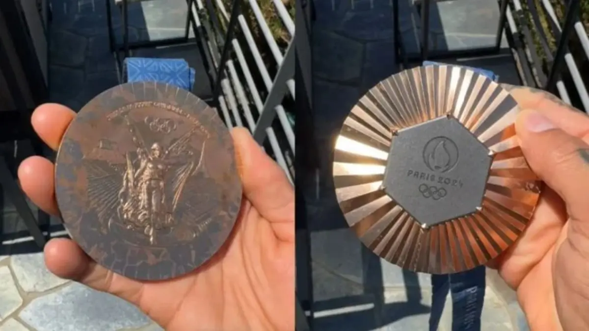 Atletas de París 2024 denuncian medallas de bronce ya están perdiendo color