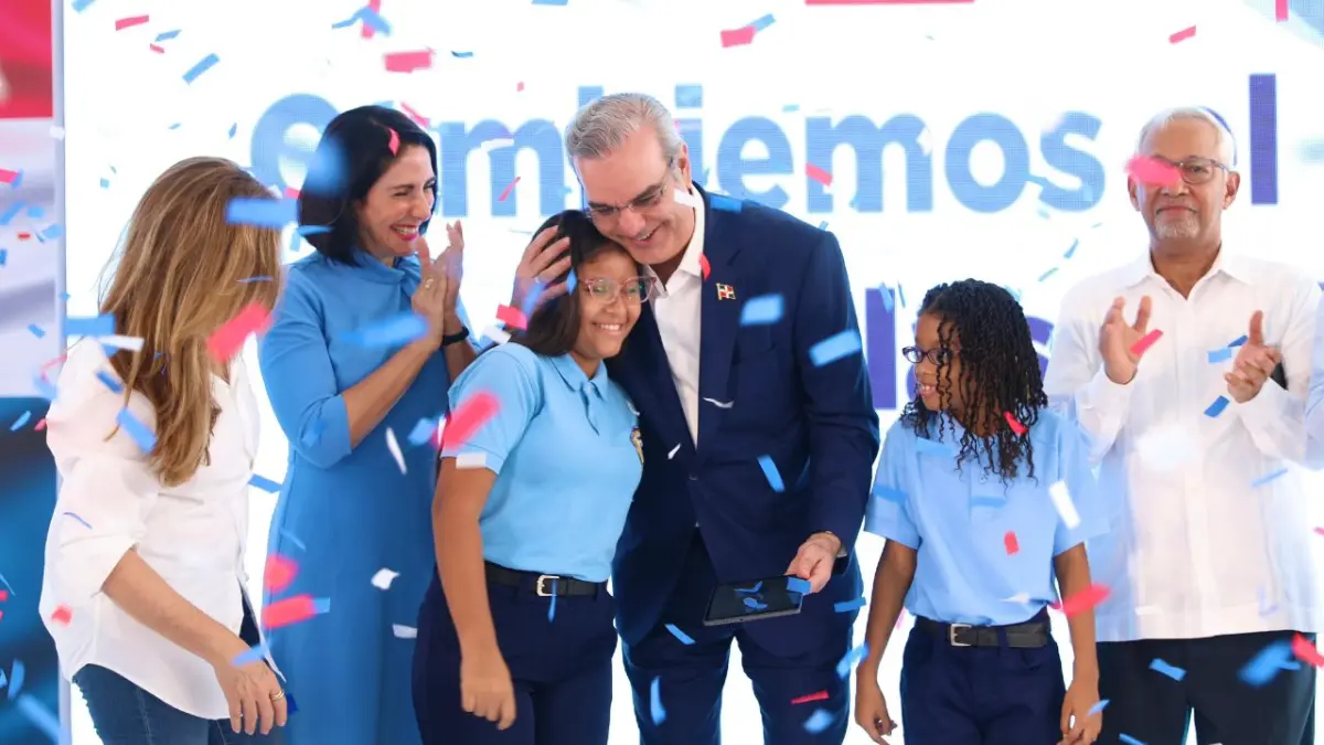 Presidente pide al CES convocar sectores para un pacto por calidad en la educación