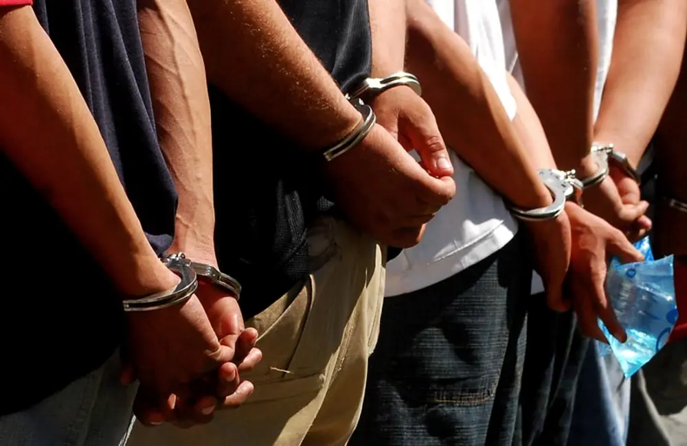 La policía de Ecuador detuvo a tres hombres que desmembraban un cadáver