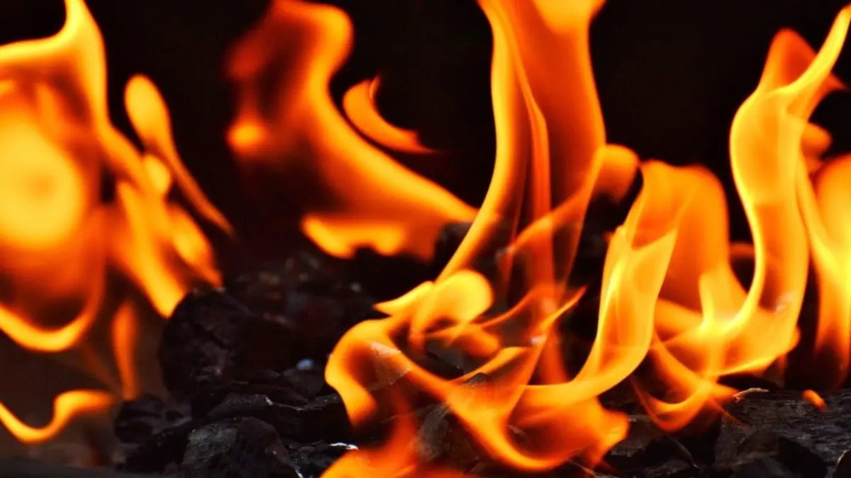 Intenta prender fuego a personas en situación de calle