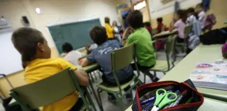 Un profesor peruano que fue golpeado por sus alumnos es separado por presunto abuso sexual