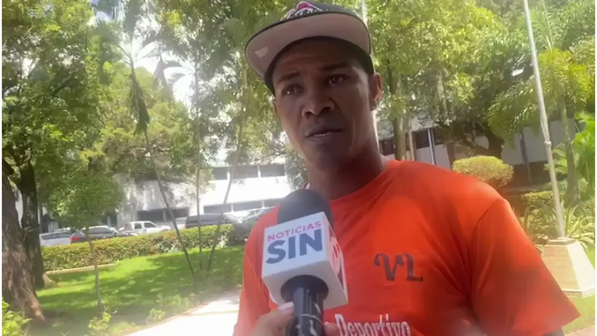 Exigen en las afueras de Obras Públicas construcción de una cancha en Villa Liberación